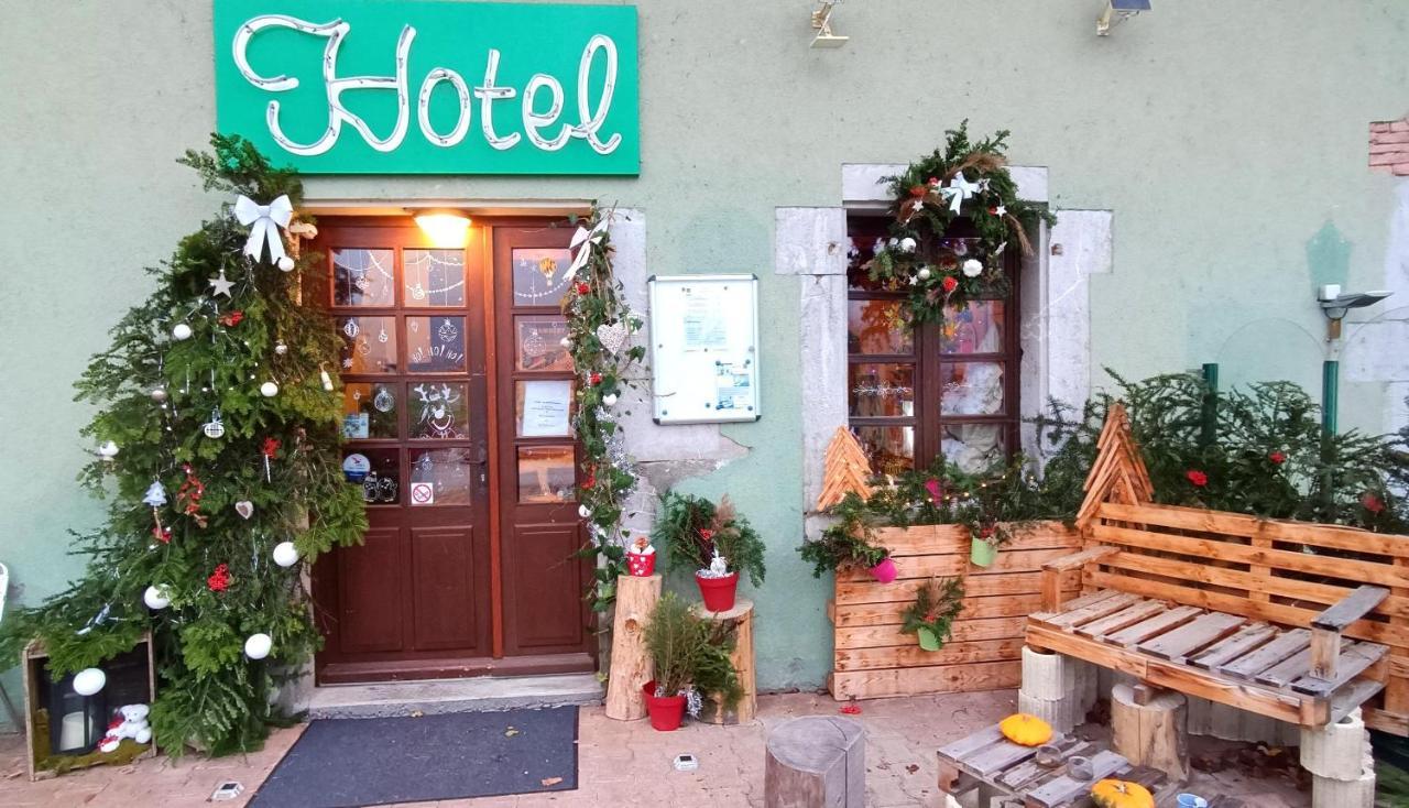 Le Saint Vincent Hotel Apremont  Exterior photo