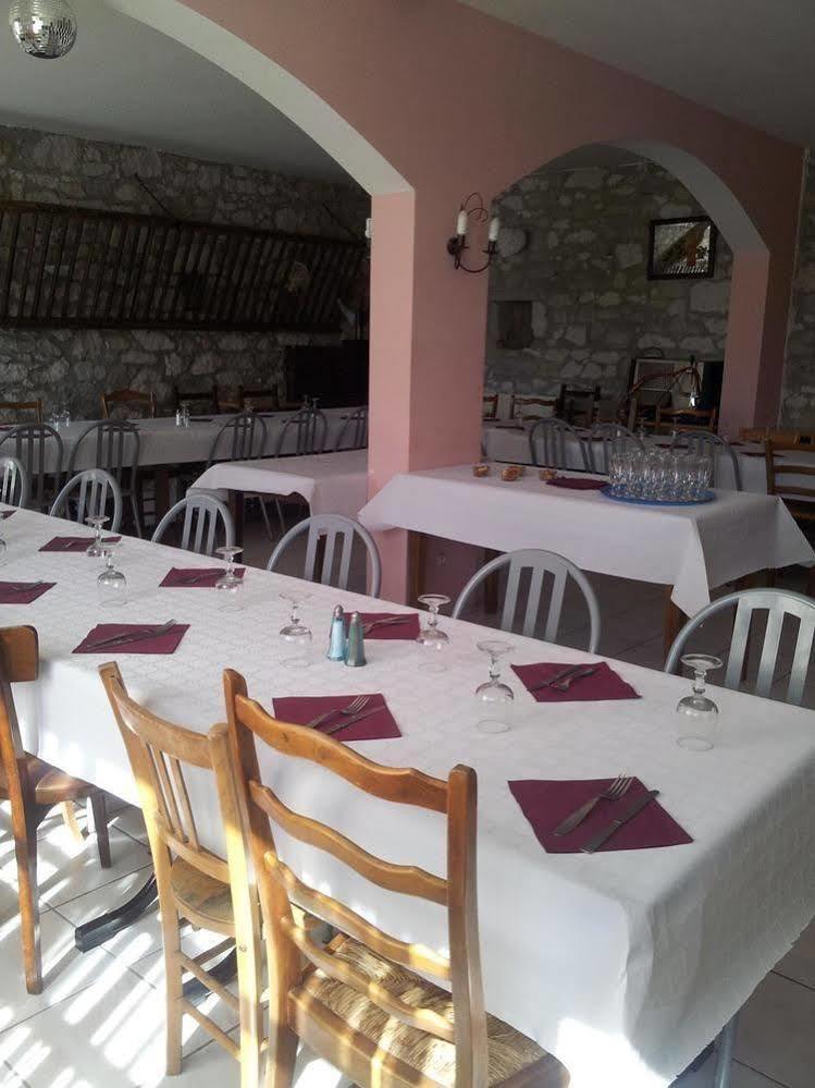 Le Saint Vincent Hotel Apremont  Exterior photo